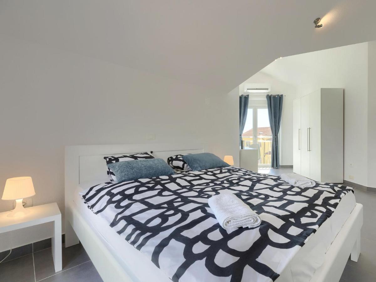 Holiday Home Villa Gocci By Interhome Kmeti Luaran gambar