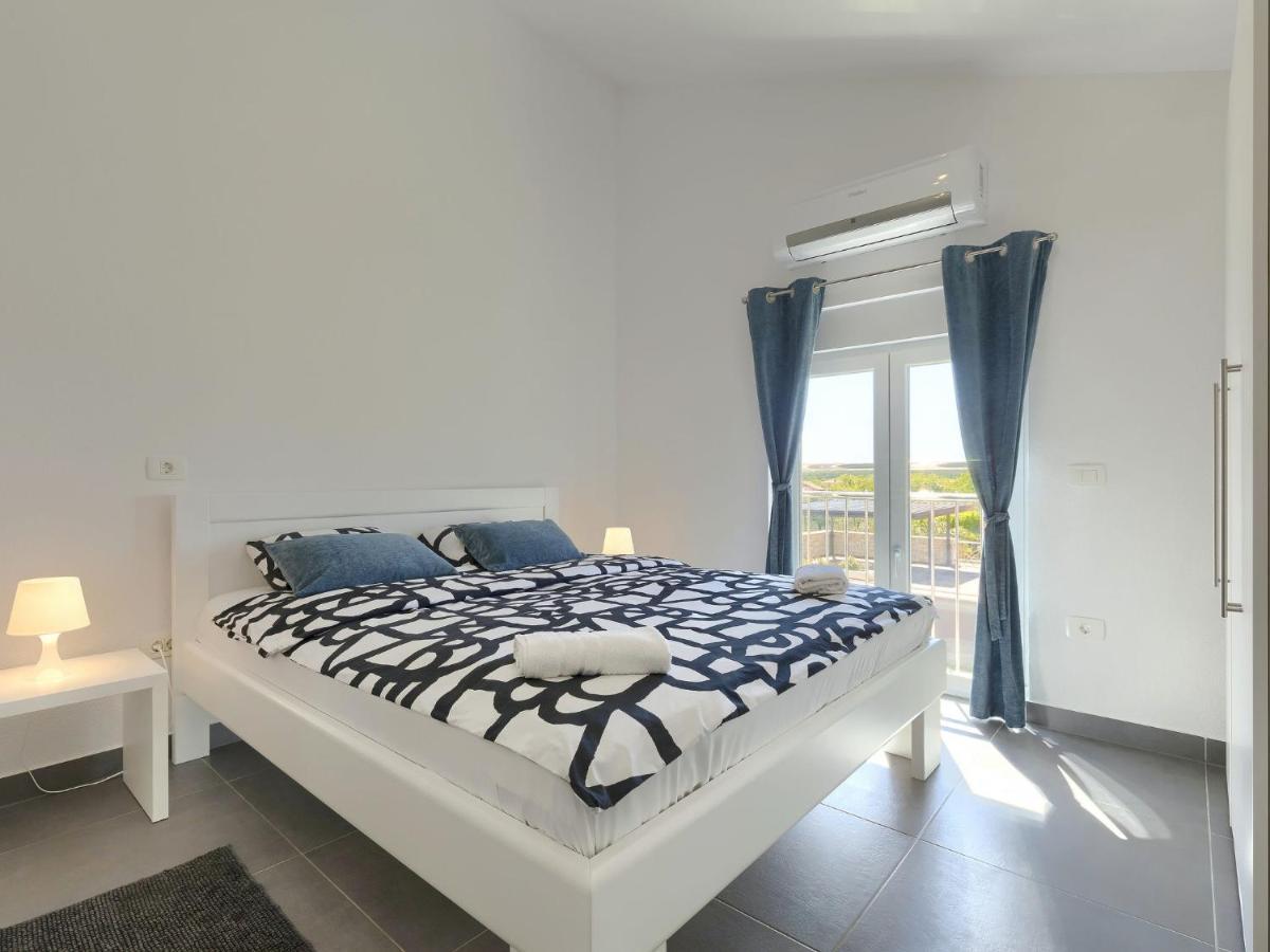Holiday Home Villa Gocci By Interhome Kmeti Luaran gambar