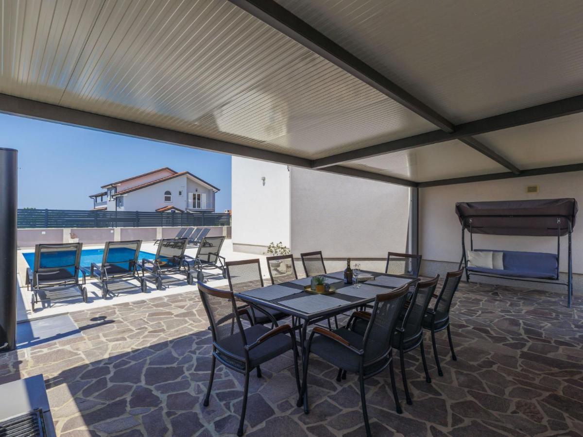 Holiday Home Villa Gocci By Interhome Kmeti Luaran gambar