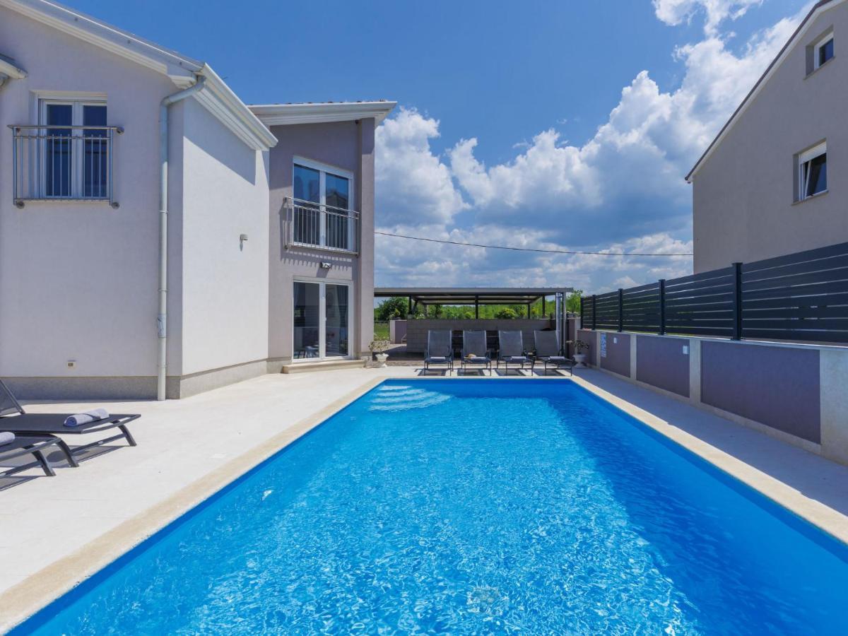 Holiday Home Villa Gocci By Interhome Kmeti Luaran gambar
